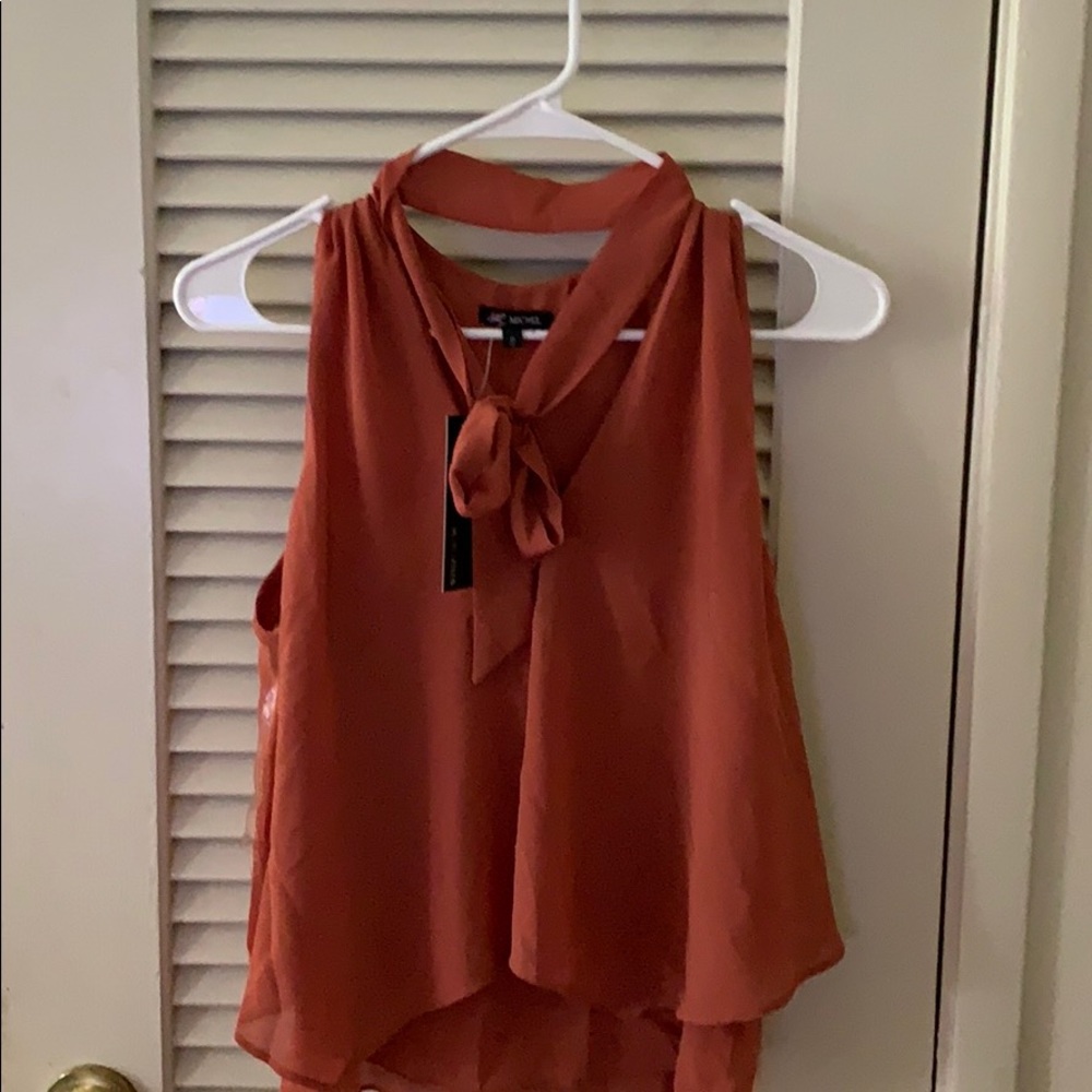 Sleeveless blouse